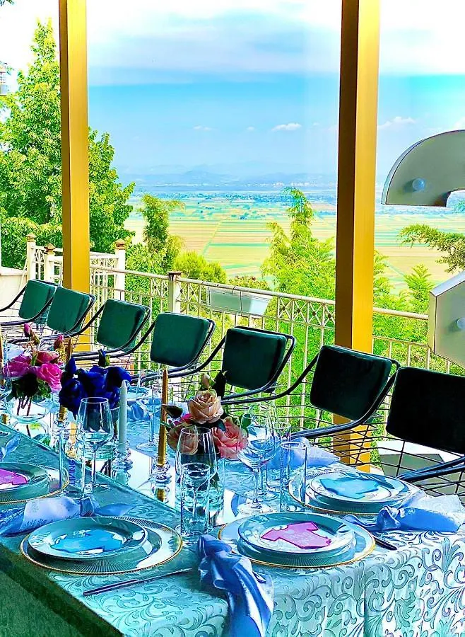 Ardenica Boutique Hotel Lushnjë 4*,