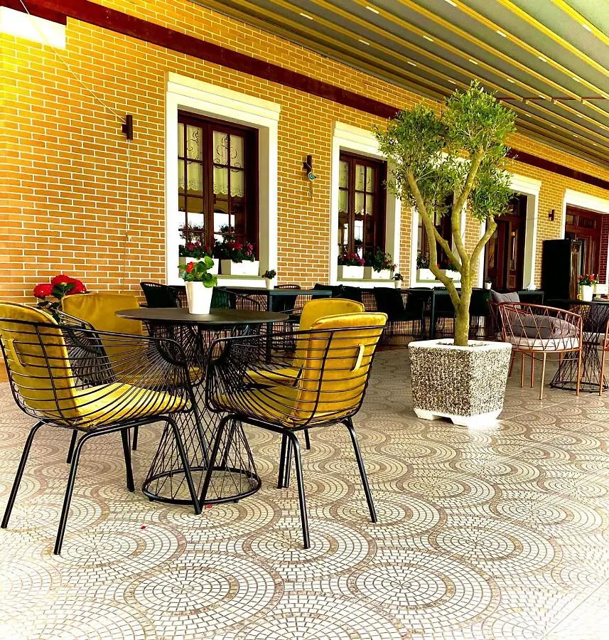 Ardenica Boutique Hotel Lushnjë