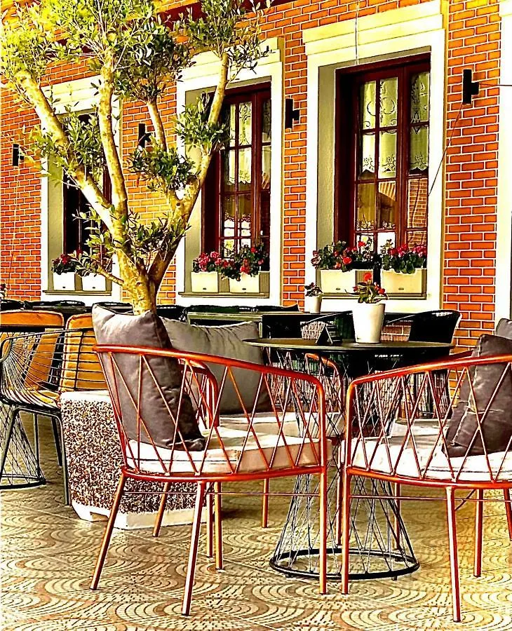 Ardenica Boutique Hotel Lushnjë