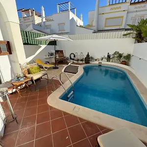 villa-46-hostel.hotelaalgarve.com/