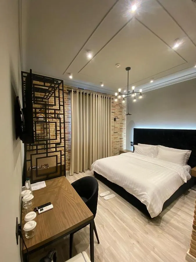Ardenica Boutique Hotel Lushnjë
